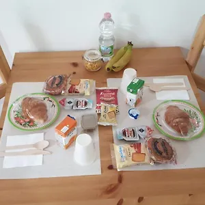  Alojamento de Acomodação e Pequeno-almoço Noemi Itália